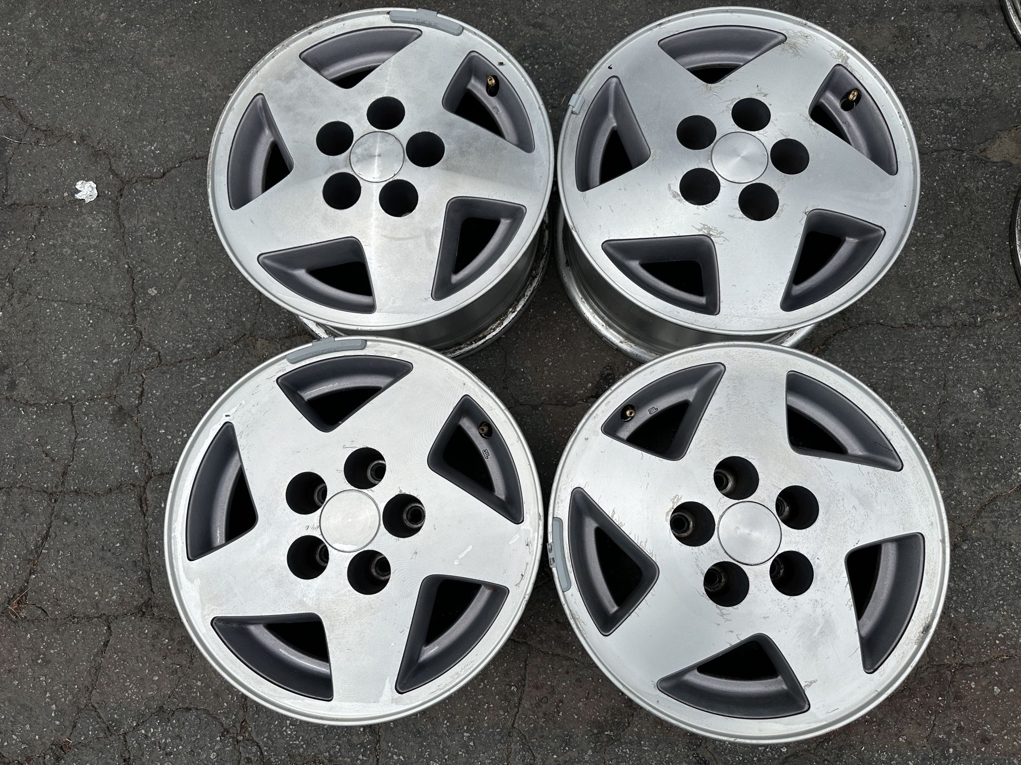 Original Dealership Rims Original 15x7 inch aluminum Jeep Grand Cherokee rims. 5 on 4.5 lug for ...