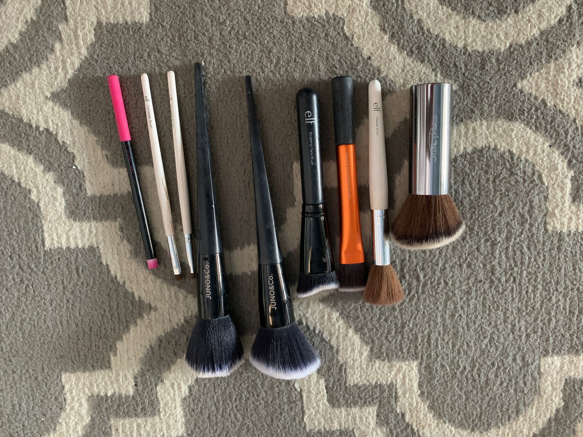 Makeup brush bundle