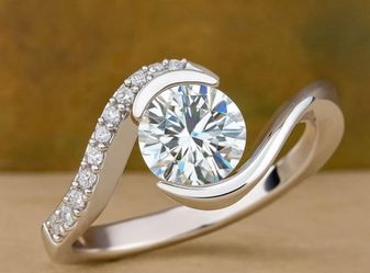 1.11Ct Ice VS1 White Moissanite Ring (size 7)