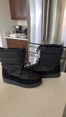 Fashion nova snow boots women