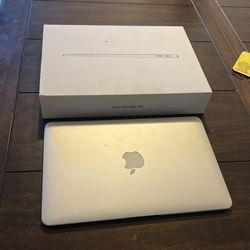 MacBook Air 11”