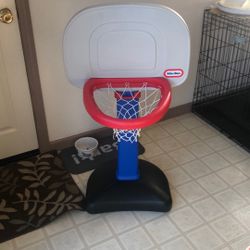 little tikes Basketball Hoop