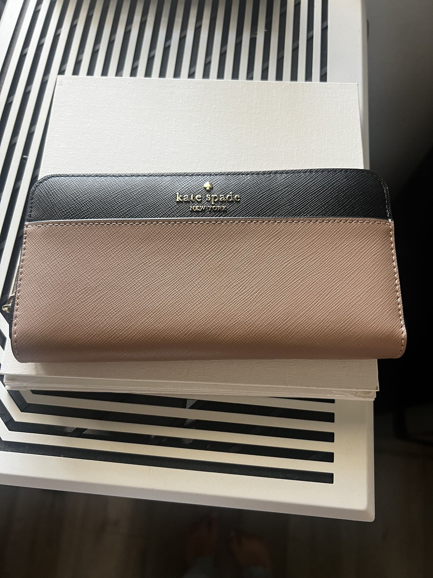 Kate Spade Taupe/Black Wallet