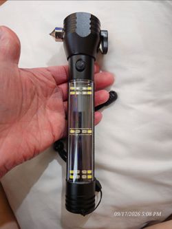 Patriot Multi-Function LED Flashlight Emergency Tool