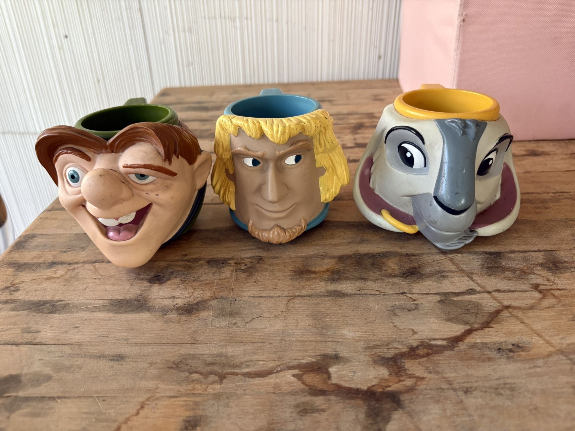 Vintage Hunchback Of Norte Dame mug set