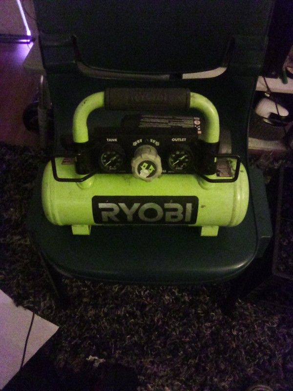 Ryobi Cordless 18v Mini Compressor 