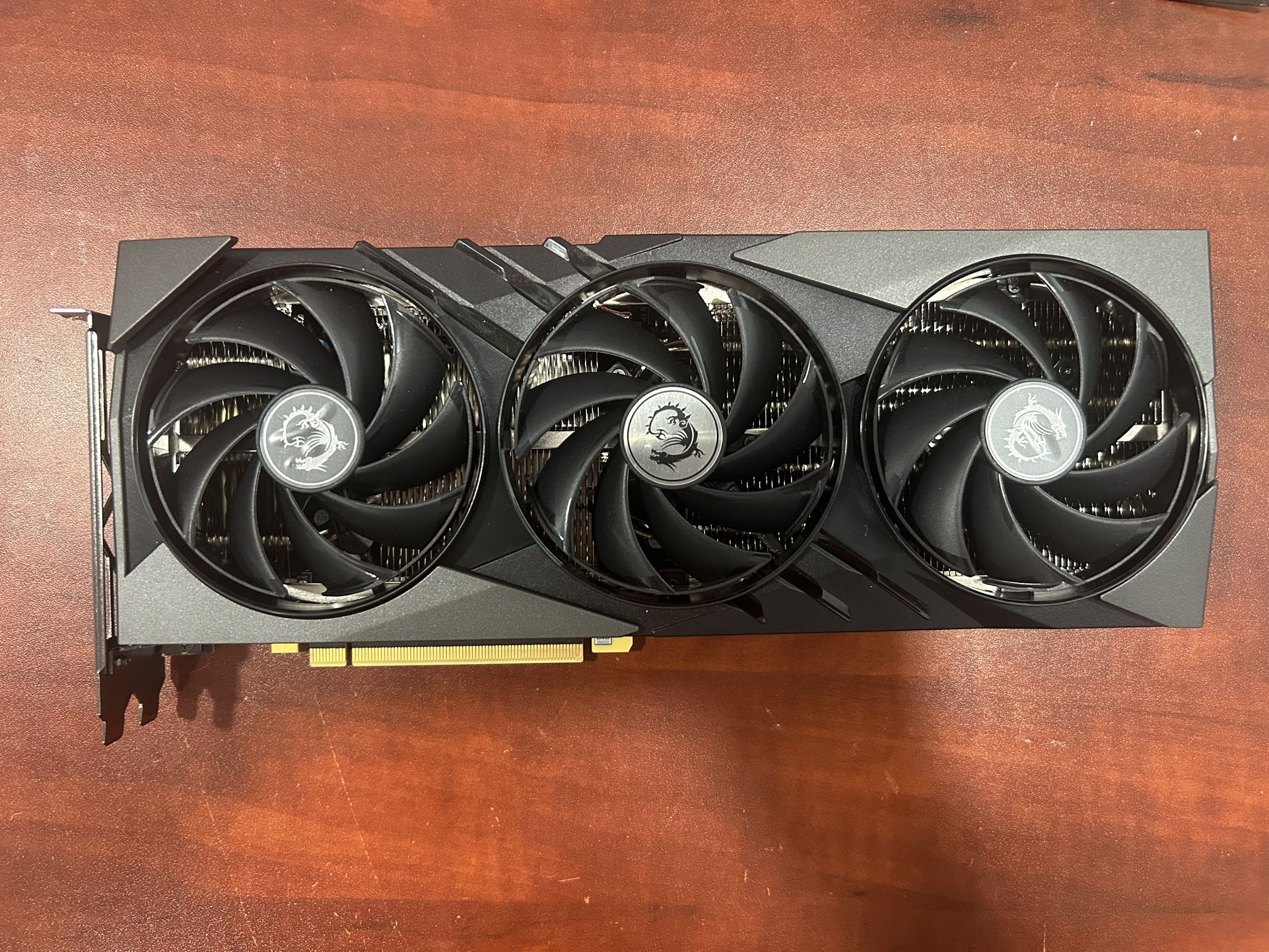 MSi RTX 4070 Gaming X Slim