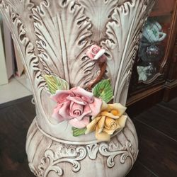 Capodamonte  Vase