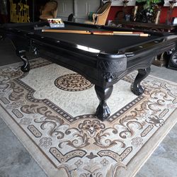 Very Nice 8ft Pool Table