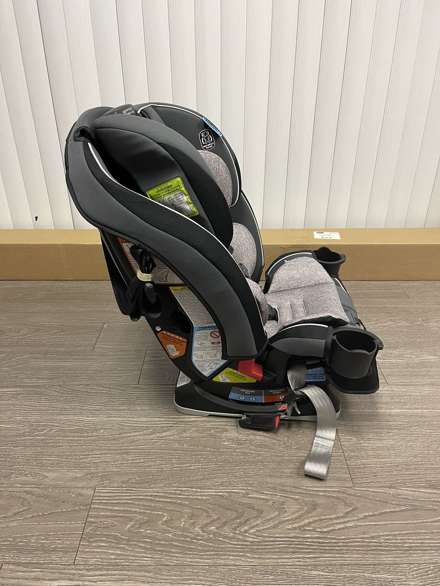 Graco SlimFit 3 in 1 Car Seat With Car Seat Protector Included For Free for  Sale in Turlock, CA - OfferUp