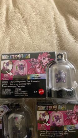 Monster High Count Fabulous Pet Bell Jar Set