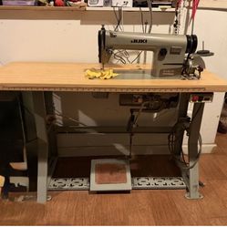 Juki DDL- 550 Sewing Machine