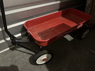Roadmaster Red Kids Wagon, Classic Pull Wagon