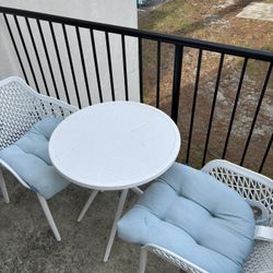 Out Door Seating With Cushions 
