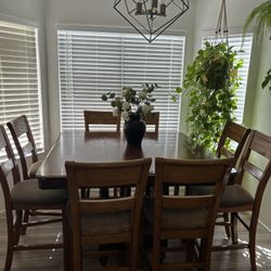 Ashley’s Dining Table 