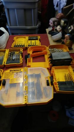 6 plastic cases of DeWalt Screwdriver & drill bits