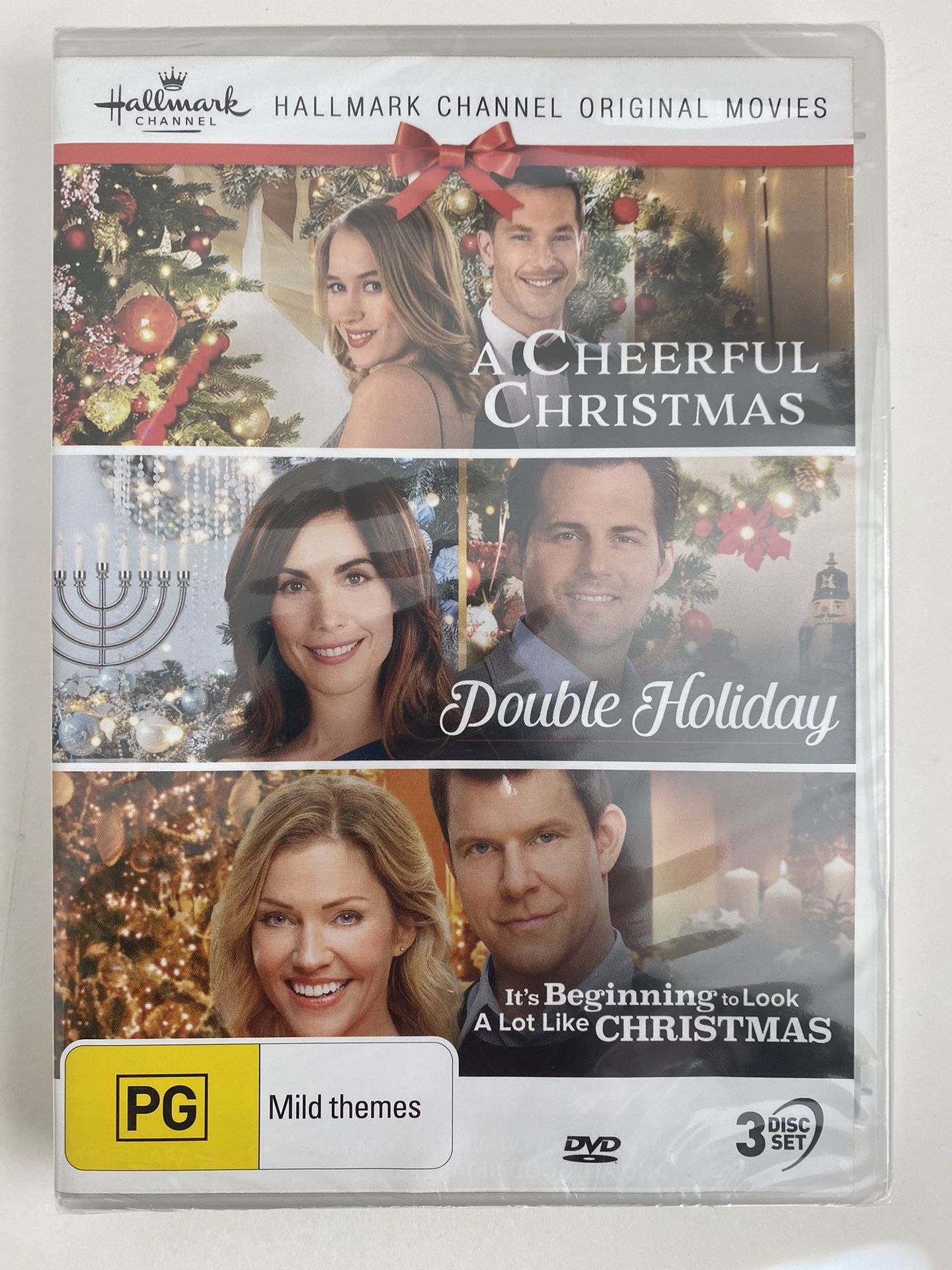Hallmark Xmas Collection 18. Cheerful Xmas/double Holiday/ It’s Beginning To Look A lot Like Xmas