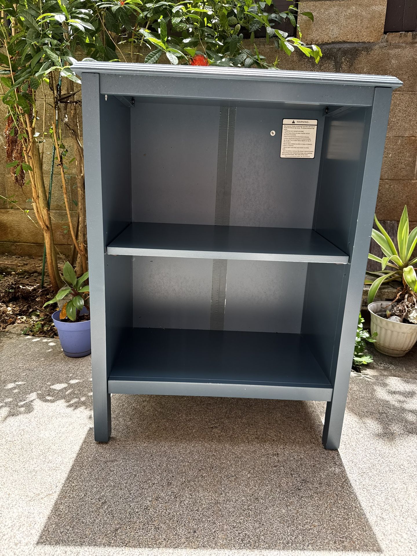 Lightweight Cabinet With Adjustable Shelf