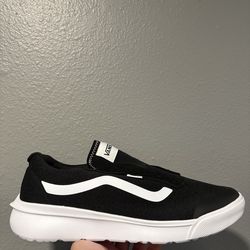 Sneakers Vans for men size 13US new.