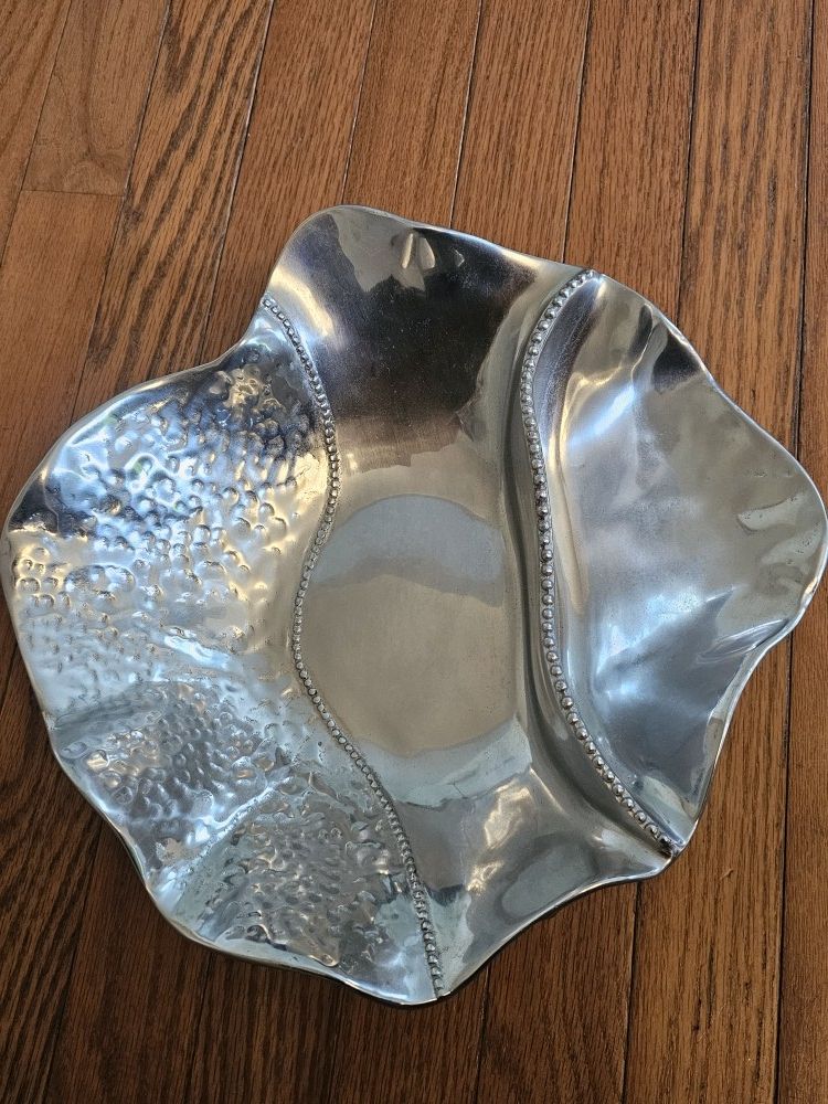 $75.00 - Mexican Pewter Serving Bowl Or Tabletop Decor! "MARIPOSA"/Pearl Beads/Hammered Design Accents/(2) Sections/Wavy Shape - Like New Condition!