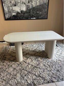 Dinning room table
