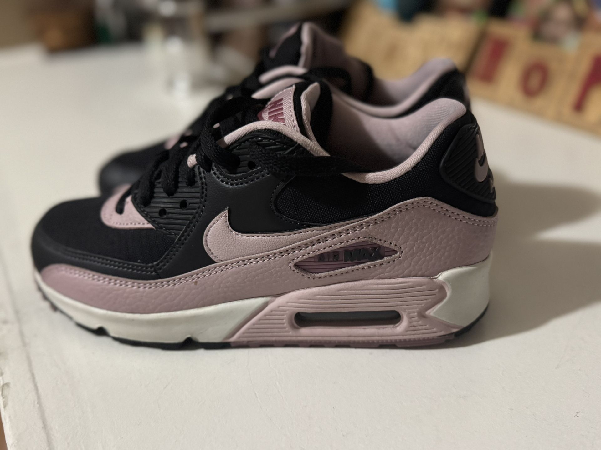 Nike Women's Air Max 90