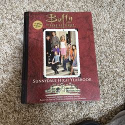 SUNNYDALE HIGH YEARBOOK Buffy Vampire Slayer Golden & Holder Hardcover