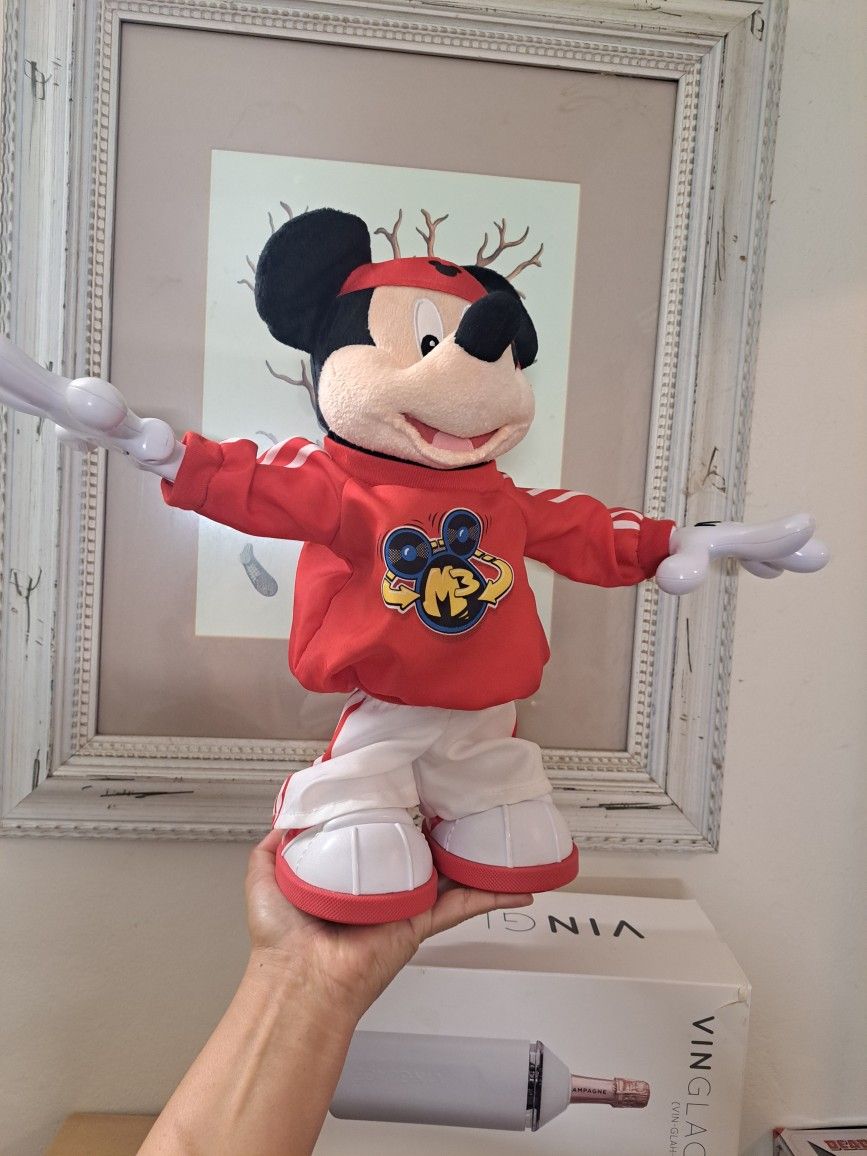 Disney Fisher Price M3 Master Moves Mickey Mouse Hip Hop Break Dancing Doll