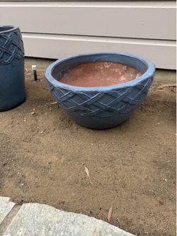 Set of 3 ceramic pots