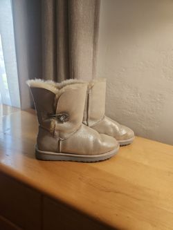 UGG Boots (Size 8 )