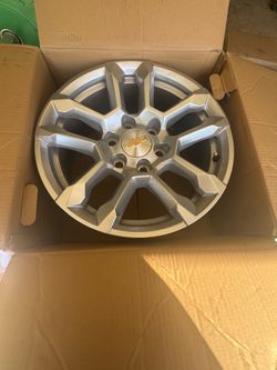 2026 Chevy Tahoe LT OEM 18” Wheels - Set of 4 - Like New