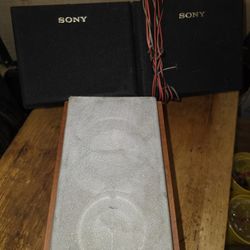 3 Sony Speakers