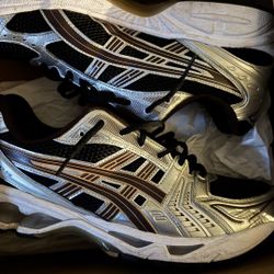 ASICS Gel Kayano 14 “ Chocolate “ Size 12 