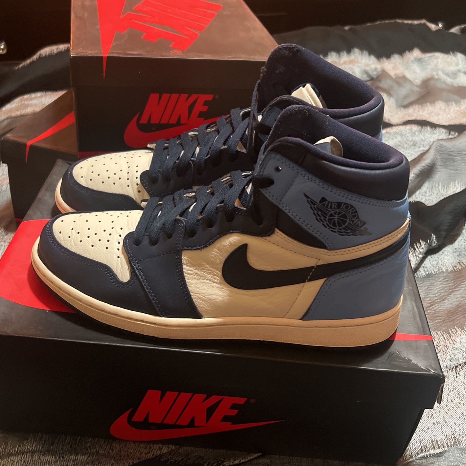 Jordan 1 Obsidian 