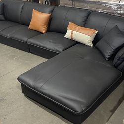 Size 3 - Piece Upholstered Sectional