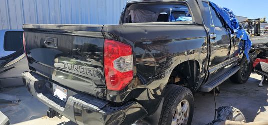 2015 Toyota Tundra (parts)