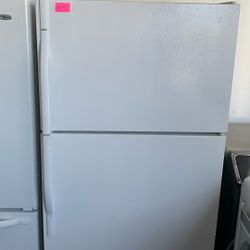 Kenmore Top And Bottom Refrigerator (Delivery Available)