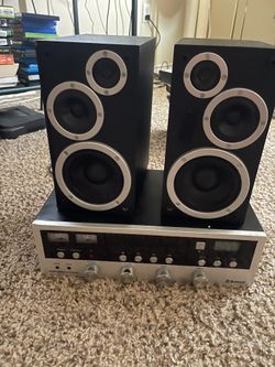 Stereo with speakers