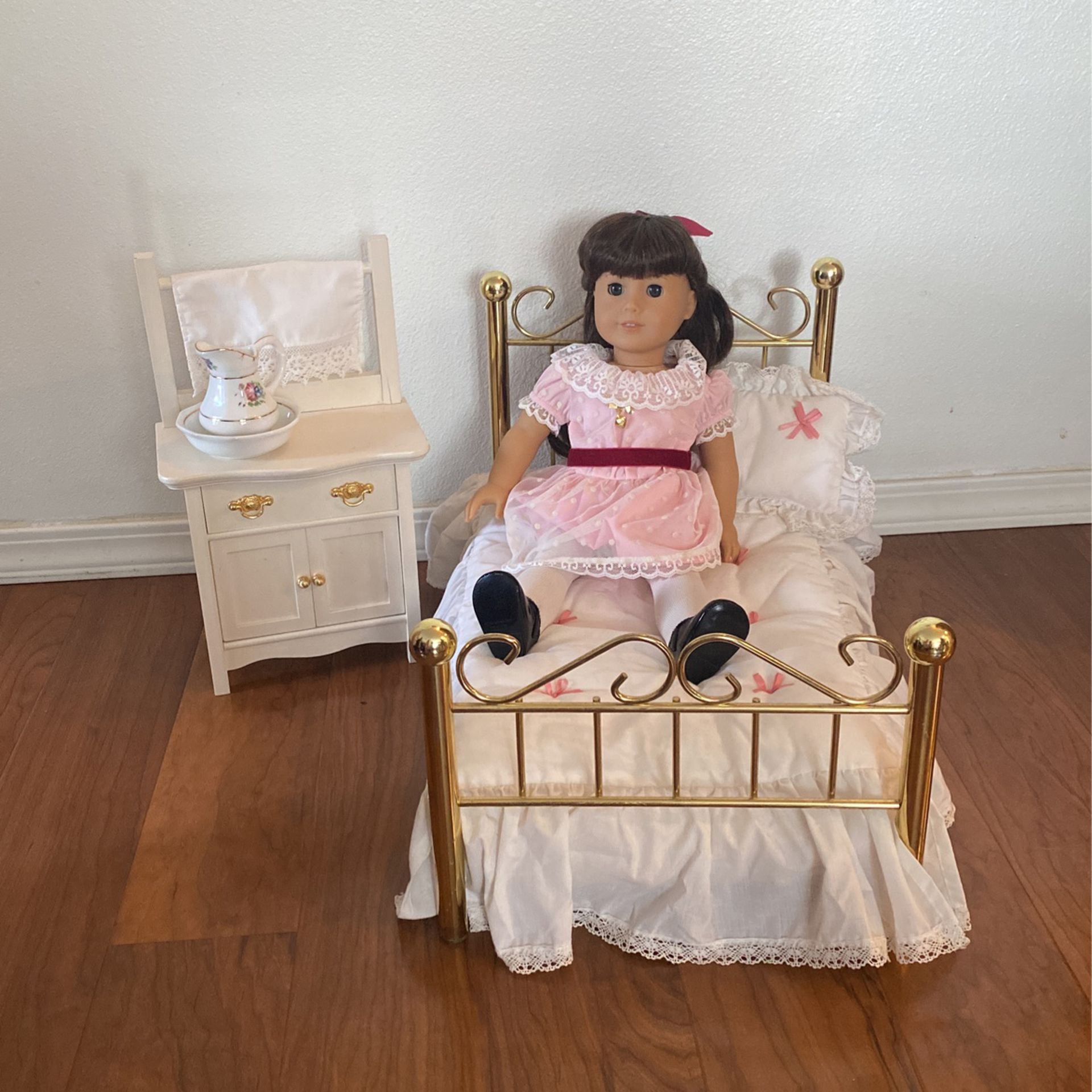 American Girl Samantha Doll And Bed With Dresser