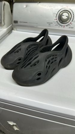 Foam runner Yeezy