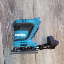 Makita XOB02Z 18V LXT® Lithium-Ion Cordless 1/4 Sheet Finishing Sander, Tool Only