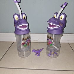 T-Rex Drink Bottles Including A toys