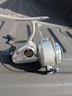Diawa and Mitchell reel lot