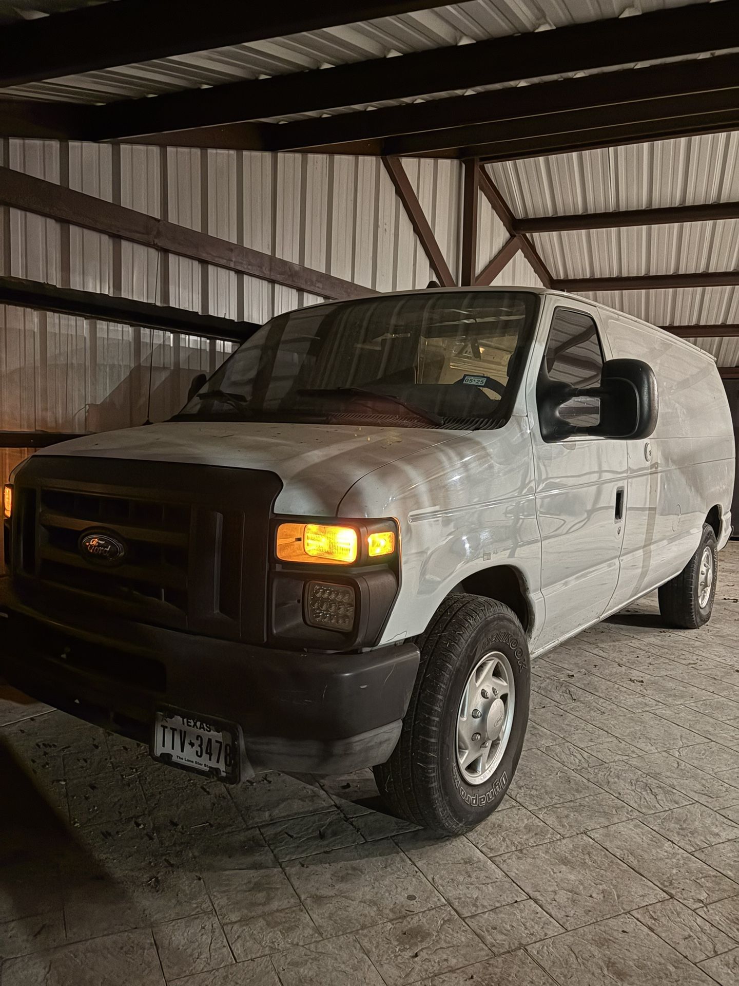 2010 Ford E-250