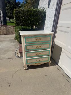 Free dresser
