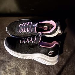 New Girls Skechers 
