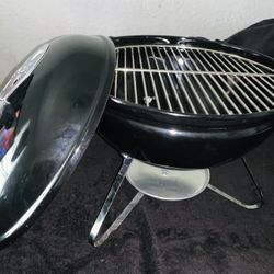 Weber Smokey Joe 14-Inch Portable Charcoal Grill