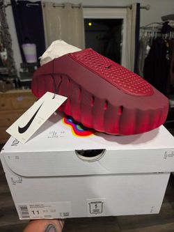 Nike Mind 001 Red varsity size 11m