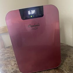 Pink Cooluli Mini Fridge
