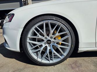 AUDI A4: 20"new Wheels & New Tires
